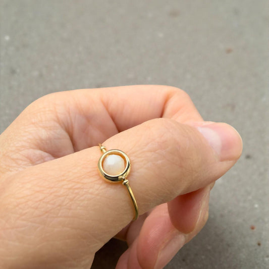 Moonstone Gemstone Stim Ring 01